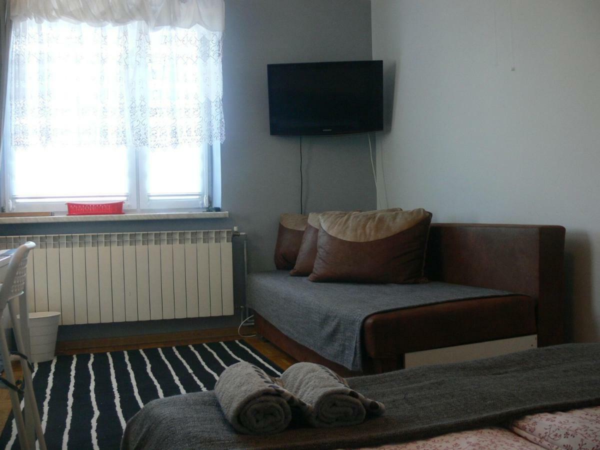 Pokoj Uniejow Exteriör bild